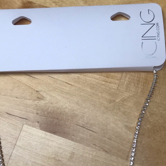 NWT beautiful necklace from Icing - Picture 3 of 3